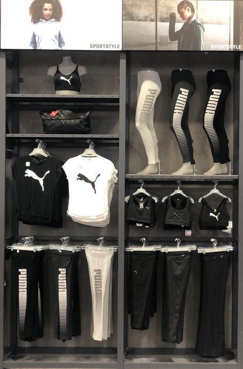 Sportswear Shop Interior Design, Gym Merchandise Display, Sportswear Store Interior Design, Sports Store, Sport Store Design, Yoga Room Design, Sportswear Store, Boutique Store Displays, Store Shelves Design