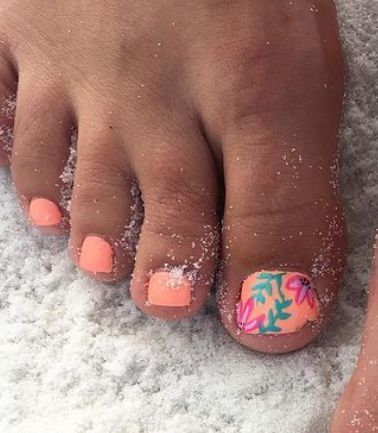 Feels Like Fall Summer Toe Nail Designs Summer Pedicure Ideas 2024, Preppy Pedicure Ideas, Beach Toes Nails, Pedicure Ideas For Summer, June Pedicure Colors, Cute Summer Toe Nail Designs, Toe Nail Summer Designs, Boho Pedicure, Vacation Nails Pedicures