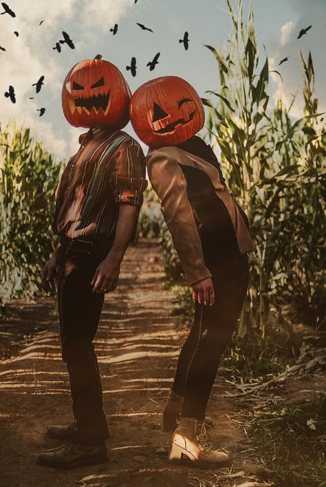 Pumpkin On Head Picture, Pumpkin Mask Photoshoot, Pumpkin Head Photography, Pumpkin Head Photoshoot Siblings, Pumpkin Reference Photo, Pumpkin On Head Photoshoot, Pumpkin Head Pics, Pumpkin Head Poses, Pumpkin Heads Photoshoot