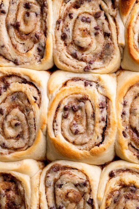 Giant Cinnamon Rolls, Soft Rolls, Cookie Dough Filling, Sweet Roll Recipe, Pumpkin Cinnamon Rolls, Breakfast Sweets, Edible Cookie Dough, Roll Cookies, Breakfast Pastries