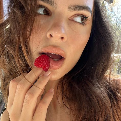 Emrata Instagram, Camila Morrone, Cindy Kimberly, Malibu Barbie, Emily Ratajkowski, Hailey Bieber, Photo Dump, Role Models, Pretty People