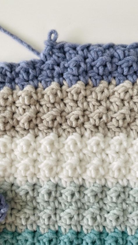 daisyfarmcrafts on Instagram: We like to call this one the Crumpled Griddle Stitch…start with an even number of chains, then starting in the 2nd chain from the hook,… Griddle Stitch Crochet Blanket, Round Crochet Blanket Pattern, Crocheted Stitches, Crochet Ripple Pattern, Daisy Farm Crafts, Easy Beginner Crochet Patterns, Daisy Farm, Daisy Crochet, Crochet Styles