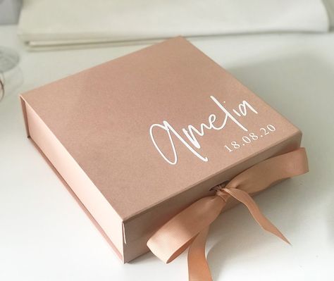 Bridesmaid Box Design, Box Bridesmaid Design, Luxury Bridesmaid Proposal, Bridesmaid Package, Bridesmaid Ask, Luxury Box Packaging, God Mother, Proposal Boxes, Luxury Packaging Design