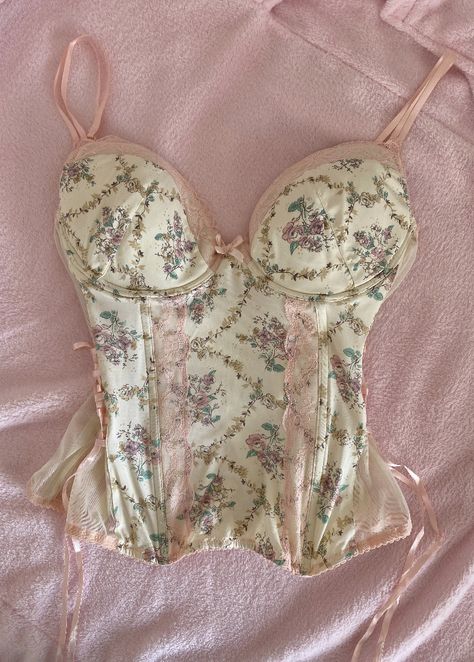 Cute Pastel Tops, Pretty Corset, 2000 Fashion Trends, Cute Corset, Floral Corset, Vintage Corset, Cute Bras, Pretty Lingerie, 2000s Fashion