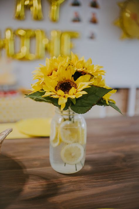 Sunshine And Sunflowers Party, Lemon And Sunflower Centerpieces, Sunflower Party Centerpieces, Diy Sunflower Birthday Decor, Lemon Sunflower Centerpieces, Bee Party Decorations First Birthdays, You Are My Sunshine Party Theme, Bees And Sunflowers Party, First Birthday You Are My Sunshine