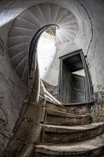 Awesome spiral staircase in an abandoned  castle in Luxembourg Old Staircase, Creepy Vintage, Abandoned Castles, Abandoned House, Spiral Stairs, Stair Steps, Abandoned Mansions, Open Door, Stairway To Heaven