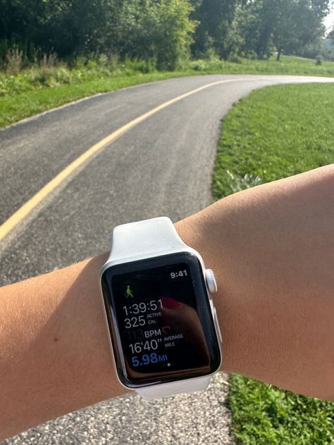 Apple Watch fitness tracker, outside morning walk Walking Goals Motivation, Apple Watch Exercise Aesthetic, Staying Healthy Aesthetic, Walk Workout Aesthetic, Workout Outside Aesthetic, Excersize Girl Aesthetic, Outside Workout Aesthetic, Morning Exercise Aesthetic, Excercise Aesthetic Girl