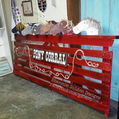 Another great DIY idea for a stick horse pony corral. Country Western Parties, Rodeo Birthday Parties, Cowboy Theme Party, Wild West Theme, Wild West Party, Western Birthday Party, Rodeo Party, Cowboy Birthday Party, Western Birthday