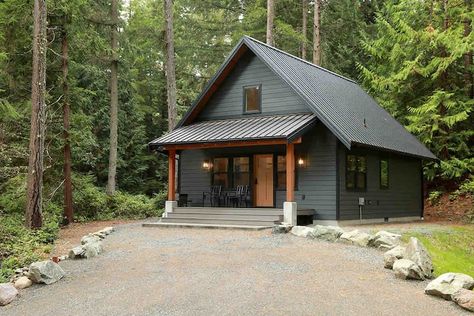 Pine Rock Perch, Cabin in the Woods - Cabins for Rent in Langley, Washington, United States - Airbnb Cabin Entrance Exterior, Forest Exterior House, Gray Cabin Exterior, Small Lake Cabin Exterior, Cabin Type Homes, Painted Cabin Exterior, Simple Cabin Plans, Simple Cabin Exterior, Rental Cabin Ideas