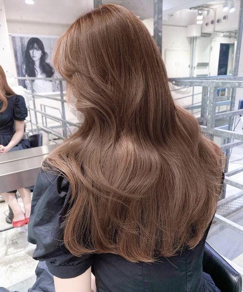 Vanilla Brown Hair, Korean Brown Hair, Brown Haircolour, Beige Hair, Korean Hair Color, Brown Hair Inspo, Hair Color Streaks, Pretty Hair Color, Light Hair Color