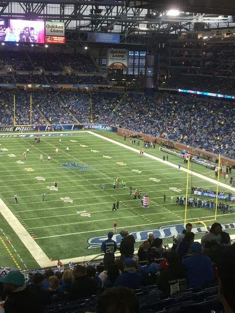 Ford Field, Detroit Lions Victoria Paris, Visit Detroit, Ford Field, Nfl Stadiums, Michigan Sports, Urban Life, Detroit Lions, Im In Love, Soccer Field