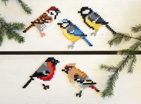 Cross Stitch Birds, Freetime Activities, Modele Pixel Art, Easy Perler Beads Ideas, Art Perle, Fuse Bead Patterns, Hama Beads Design, Perler Crafts, Bird Beads