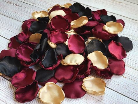 Red Black Gold Decorations, Black Gold Maroon Wedding Table Settings, Maroon Black And Gold Wedding Theme, Burgundy And Black Color Palette, Black Gold Burgundy Wedding Centerpieces, Red Purple Black Gold Wedding, Rose Gold And Black Wedding Theme Wedding Ceremony Decor, Black Gold Maroon Wedding, Black Gold And Burgundy Party Decor