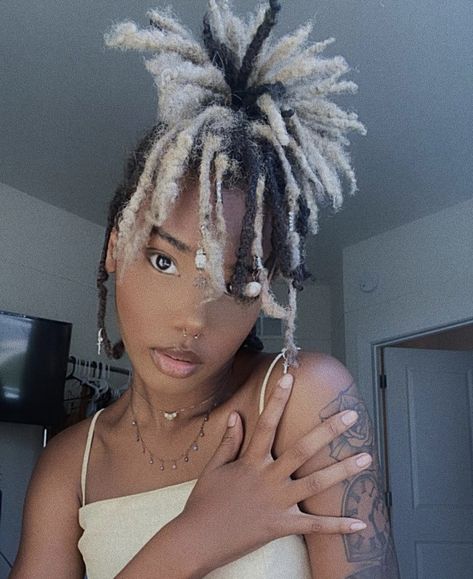 Dyed Locs Blonde And Black, Locs With White Tips, Dyed Locs Styles, Different Loc Colors, Platinum Blonde Hair Locs, Pastel Locs Black Women, Dyed Dreads Women, Skunk Stripe With Locs, Silver Locs Black Women