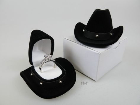 Cowboy Hat Ring Holder, Country Wedding Ring Holder, Cowboy Ring, Unique Ring Box, Engagement Box, Western Themed Wedding, Black Cowgirl, Cowboy Wedding, Jewelry Display Box