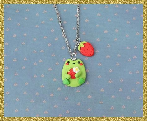 Frog With Strawberry, Goblincore Jewelry, Polymer Clay Love, Strawberry Necklace, Frog Jewelry, Frog Necklace, Cute Polymer Clay, Packing Jewelry, Cute Clay