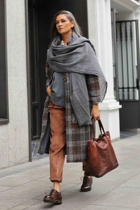 Vetement Hippie Chic, Moda Over 50, Creative Clothes, Fall Fashion Trends Women, Trendy Fall Outfits, 2024 Fashion, Fashion Over 40, Fall Fashion Trends, Mode Inspiration