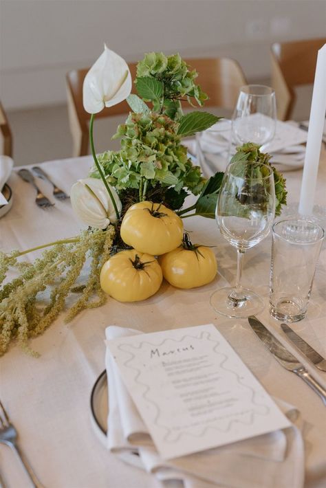 Wedding Table Florals, Italian Style Wedding, Unique Wedding Vows, Italian Flowers, Table Florals, White Ballet Flats, Lei Lei, Modern Wedding Decor, Spanish Wedding