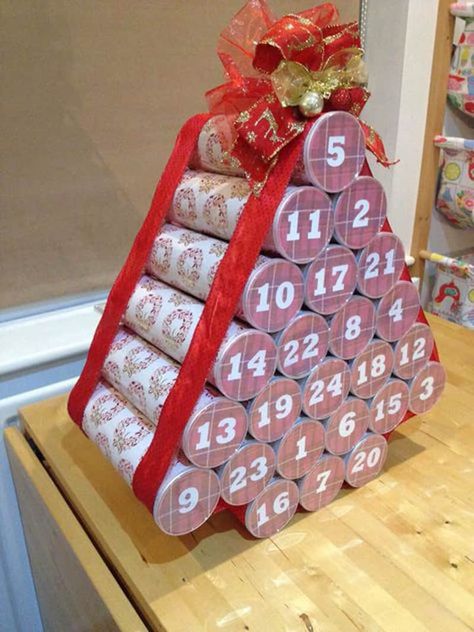 Pringles Can Ideas, Beer Advent Calendar, Can Ideas, Homemade Advent Calendars, Christmas Advent Calendar Diy, Pringles Can, Diy Calendar, Christmas Calendar, Diy Advent Calendar