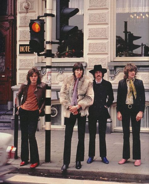 Pink Floyd Outfit, Pink Floyd Members, Atom Heart Mother, Pink Floyd Poster, Pink Floyd Band, Pink Floyd Art, Rock & Roll, Richard Williams, Richard Wright