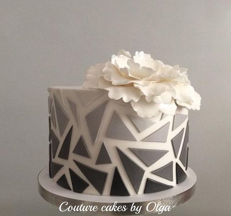 Cake Designs Birthday Kids Girl, Kue Fondant, Grey Cake, Ombré Cake, Geometric Cake, Fondant Cake Designs, Black Cake, Beautiful Cake Designs, Elegant Birthday Cakes