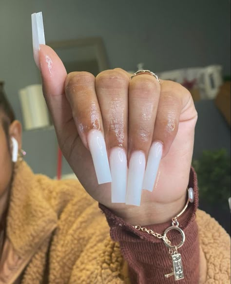 Long Nails Autumn, Long Basic Nails, Birthday Nail, Green Acrylic Nails, Acrylic Toe Nails, Long Acrylic Nail Designs, White Acrylic Nails, Colored Acrylic Nails, Basic Nails