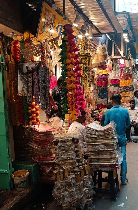 Chaand Raat Aesthetic, Chandni Chowk Aesthetic, Chand Raat Aesthetic, Delhi Vibes, Pakistan Vibes, Delhi Pics, Pakistan Aesthetic, Delhi Photography, Tamil Culture