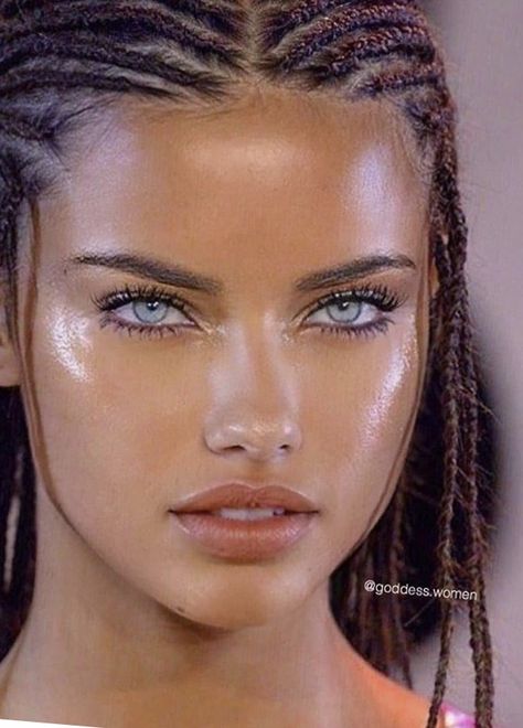 Adriana Lima Face, Adriana Lima Style, Most Beautiful Eyes, Angel Face, American Beauty, Adriana Lima, Beauty Face, Girl Face, Beautiful Eyes