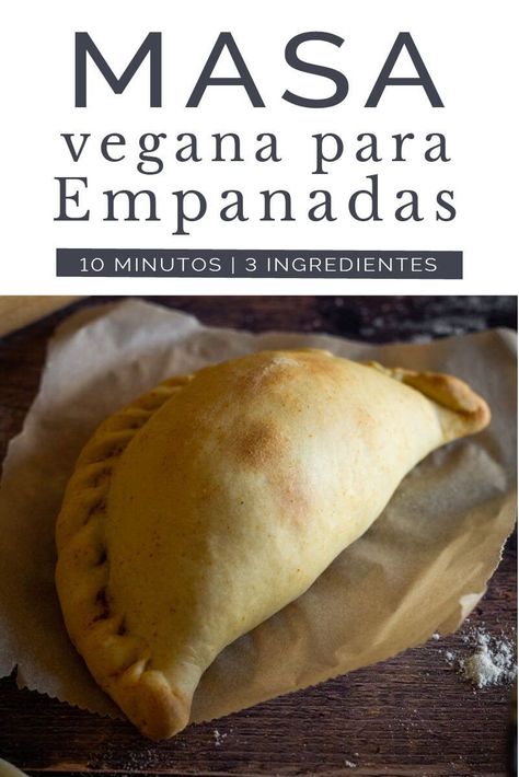 Hacer empanadas veganas es más fácil de lo que crees con esta masa fácil de hacer. Esta receta tiene un poco de harina, sal, aceite de oliva, y agua para obtener la corteza perfecta que es escamosa por fuera y tierna por dentro. Es tan sencillo como removerlo todo en un bol hasta que se forme una bola y luego extenderlo darle la forma deseada. #empanadas #masavegana #recetavegana Vegan Empanadas, Quick Vegan Dinner Recipes, Vegan Gluten Free Dinner, Empanadas Dough, Veggie Dinner, Vegan Pasta Recipes, Dinner Meal Prep, Salty Foods, Healthy Juice Recipes