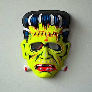 Vintage Halloween masks Vintage Halloween Costumes, Frankenstein Mask, Halloween Costume Design, Masks Halloween, Mascaras Halloween, Monster Mask, Vintage Halloween Costume, Halloween Spooktacular, Monster Toys