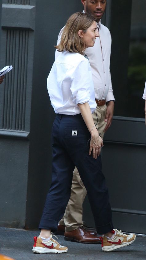 Sofia Coppola Style, Belle Silhouette, Sofia Coppola, 가을 패션, Outfits Casuales, Look Cool, Passion For Fashion, White Shirt, Birkenstock