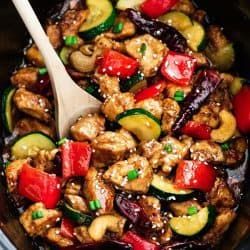 Skinny Slow Cooker Kung Pao Chicken - The Recipe Critic Slow Cooker Kung Pao Chicken, Slow Cooker Recipe Videos, Easy Crockpot Recipes Healthy, Kung Pao Chicken Recipe, Chicken Crockpot Recipes Healthy, Easy Pressure Cooker Recipes, Chicken Crockpot Recipes Easy, Pot Recipes Healthy, Pot Dinners