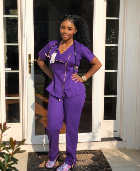 Angel Love Davis on Instagram: “😍long 12 hours but, When Nurse Angel walks in your room just know you’re in great hands! 💜scrubs by @shoplifeangels @shoplifeangels…” Nurse Outfit Scrubs, Medical Scrubs Fashion, Stylish Scrubs, Medical Scrubs Outfit, Nurse Scrubs, Scrub Style, Nurse Inspiration, Cute Scrubs, Scrubs Outfit