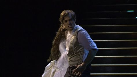 Sierra Boggess and Hadley Fraser in Phantom of the Opera 25th Anniversary in the Final Lair Scene :-) Opera Pictures, Les Mis Movie, Love Never Dies Musical, Hadley Fraser, Opera Ghost, Charles Dance, Sierra Boggess, Theatre Problems, Theatre Quotes