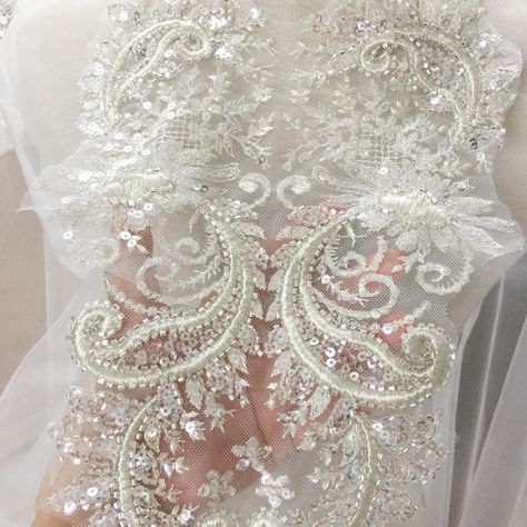 Cheap Patches, Buy Quality Home & Garden Directly from China Suppliers:2 Pieces Top Quality 3D Silver Thread Beaded Sequin Lace Applique Flower Patch Applique Wedding Dress Accessories Enjoy ✓Free Shipping Worldwide! ✓Limited Time Sale ✓Easy Return. Veils Bridal Diy, Veil Diy, Dress Beading, Beading Embroidery, Lace Shrug, Diy Wedding Dress, Applique Wedding, Alencon Lace, Applique Wedding Dress