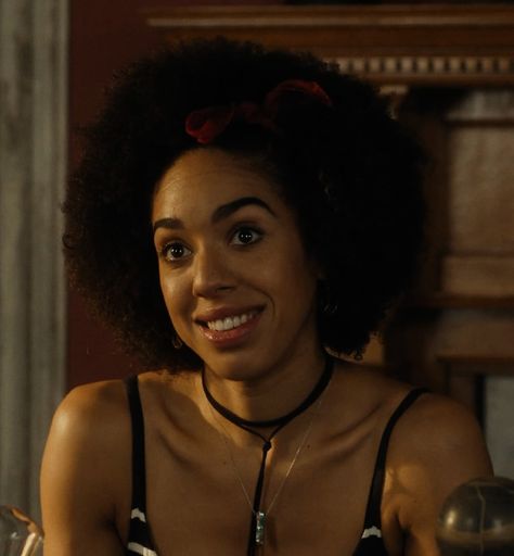 Bill Potts, Doctor Who 12, Doctor Who Companion, I Am The Doctor, Doctor Who Companions, Alien Girl, 12th Doctor, Peter Capaldi, Torchwood