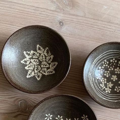 Handmade Stoneware Pottery on Instagram: "Small mishima bowls.  I’ve been working on something new, I took these to @potfest.co.uk last year. I’ve been calling it Mishima, but it’s actually originally a Korean technique, here’s a good description from @minsooyuhceramics ‘This is a Inhwa technique which is a method that specifically uses stamps to inlay. It’s a part of inlay technique called Sanggam.  Korean potters adapted and developed the inlay technique into clay, which is Sanggam’.  I’ll be posting more and with some demonstrations.   #smoothblackclay  @valentineclays" Nerikomi Pottery, Korean Pottery, 2023 Mood, Ceramic Ideas, Black Clay, Stoneware Pottery, Pottery Ideas, Something New, Stoneware