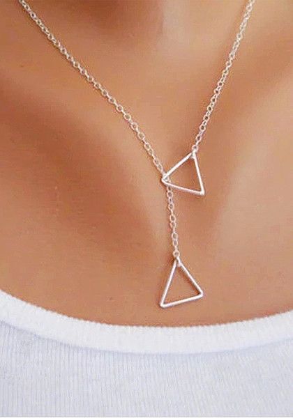 قلادات متدلية, Triangle Pendant, Gold Heart Necklace, Jewelry Lookbook, Girly Jewelry, Love Necklace, Necklace Jewelry, Wire Jewelry, Jewelry Inspiration