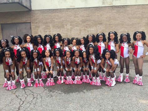 Majorette Aesthetic, Majorette Dance Uniforms Red, Dd4l Dancing Dolls Outfits, Red Majorette Uniforms, Majorette Group Pictures, Black Majorette Dancers Videos, College Majorette Dancers, Majorette Dance Uniforms, Majorette Dance Videos Dubsmash