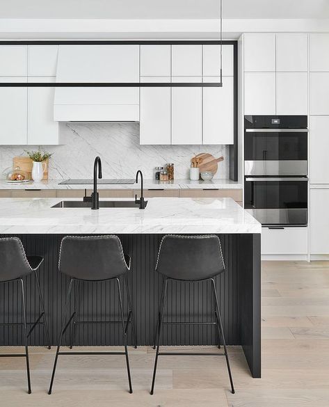 Kitchen Island Fluted, Black Fluted Island, Black Fluted Kitchen Island, Fluted Island Kitchen, White Oak And Black Kitchen, Fluted Kitchen Island, Fluted Island, Modern Black And White Kitchen, Kitchen Island Materials