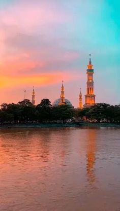 Ramadhan Aesthetics, Video Masjid Aesthetic, Islamic Profile, Ramadhan Quotes, Beautiful Scenery Photography, Funny Girly Quote, View Video, Beautiful Islamic Quotes, Beautiful Scenery Nature