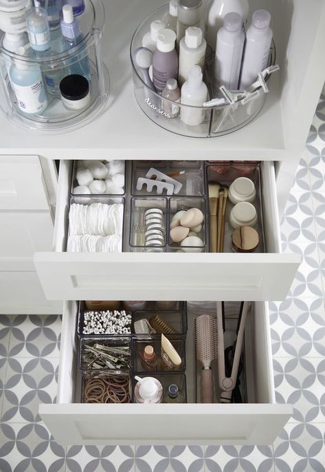 Drømme Bad, Diy Bathroom Storage Ideas, Koti Diy, Bathroom Drawers, Diy Bathroom Storage, House Organisation, Bad Inspiration, The Home Edit, Home Organisation