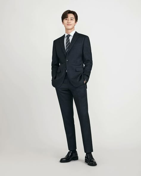 Business Suit Reference, Man In Suit Full Body Reference, Kdrama Ceo Outfit Men, Man Suit Pose, Male Suit Reference, Male Suit Poses, Man In Suit Pose, Men In Suits Reference, Formal Poses For Men