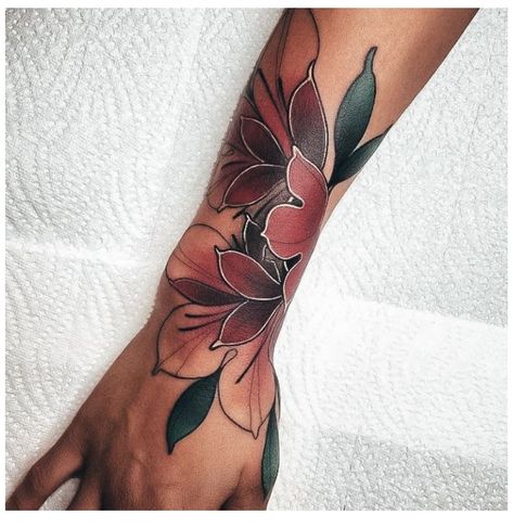 Neotraditional Tattoos For Women, Color Feminine Tattoos, Neo Flower Tattoo, Neotraditional Arm Sleeve, Neotraditional Sleeve Women, Neo Traditional Flower Sleeve, Colored Flowers Tattoo, Neo Traditional Sleeve Tattoo, Colorful Arm Tattoos For Women