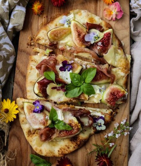 Fig Brie Prosciutto Naan Pizza - Fig And Brie Flatbread, Fig Brie, Prosciutto Flatbread, Fig Flatbread, Brie Prosciutto, Indulgent Recipes, Prosciutto Pizza, Naan Pizza, Roasted Pear