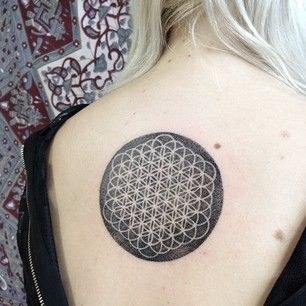 I want a tattoo from her so damn bad (Hannah Snowdon - 34 Incredible UK Tattoo Artists To Follow On Instagram) Sempiternal Tattoo, Flower Of Life Tattoo, Key Tattoos, Watercolor Tattoo Flower, Fairy Tattoo Designs, Asian Tattoos, Pin Up Tattoos, Fairy Tattoo, Dot Work Tattoo