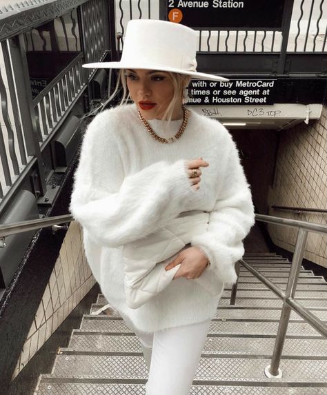 Winter Whites, Moda Paris, Elegante Casual, Mode Inspo, Looks Chic, Outfits Fashion, About Fashion, Mode Inspiration, White Outfits