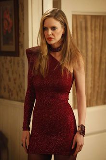 Pams red sequin fitted dress S4 True Blood Pam, Pam True Blood, Kristin Bauer Van Straten, Red Glitter Dress, Kristin Bauer, True Blood Series, Toni Stark, Red Sequin Dress, 00 Fashion