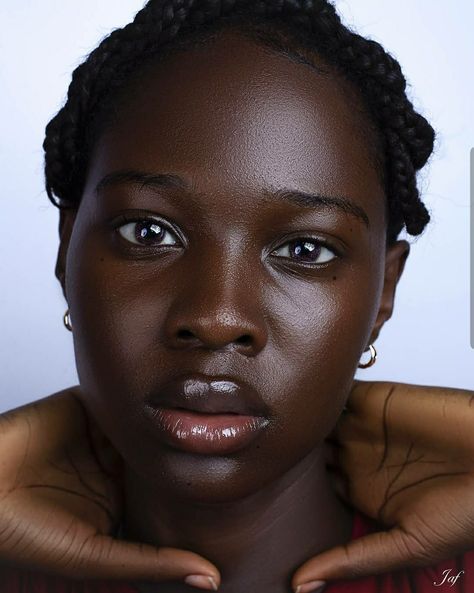 Dark Skin Reference, Tattoos On Black Skin, Dark Skin Blue Eyes, Dark Skin Models, Dark Skin Beauty, Dark Skin Women, Black Features, Beautiful Lips, African Beauty