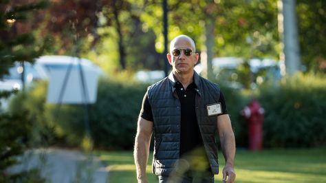 Silicon Valley Style, Amazon Jeff Bezos, Facial Recognition Software, Richest In The World, William Shatner, Jeff Bezos, Arizona State University, Warren Buffett, Richard Branson